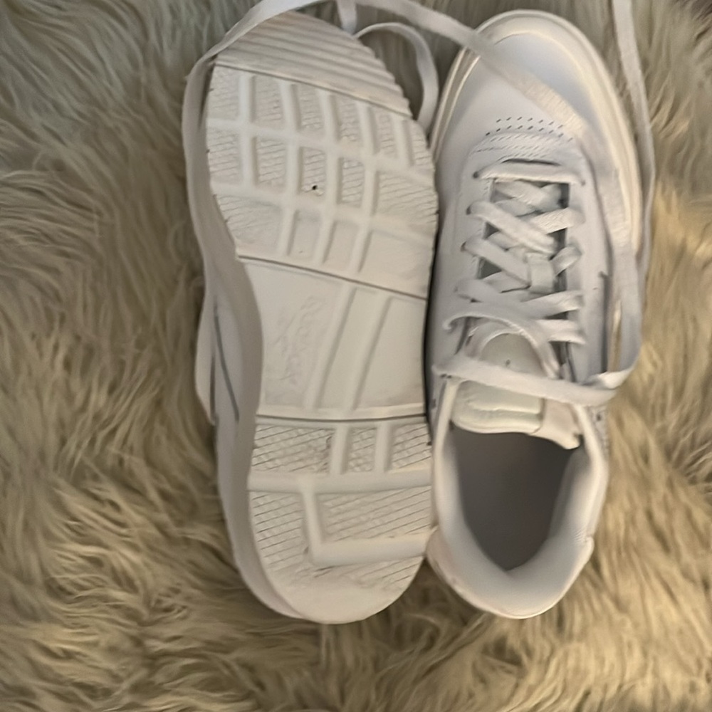 Reeboks - Picture 2 of 3
